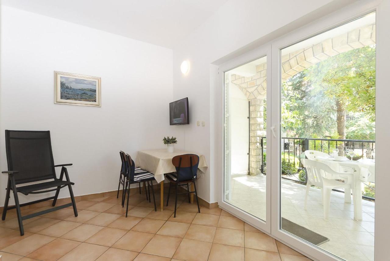 Apartments Karolina Vodice Luaran gambar