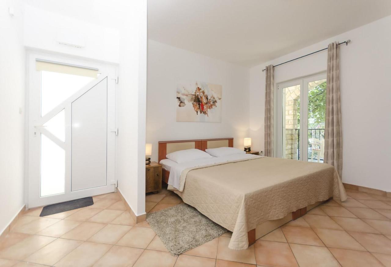 Apartments Karolina Vodice Luaran gambar
